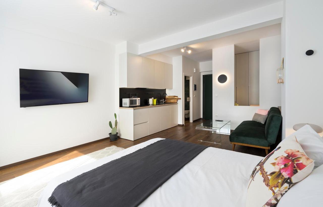 Athens' Best Location- Stunning & Spacious Studio Buitenkant foto