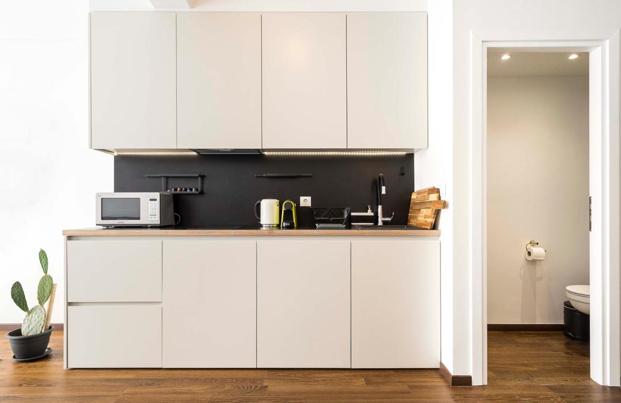 Athens' Best Location- Stunning & Spacious Studio Buitenkant foto